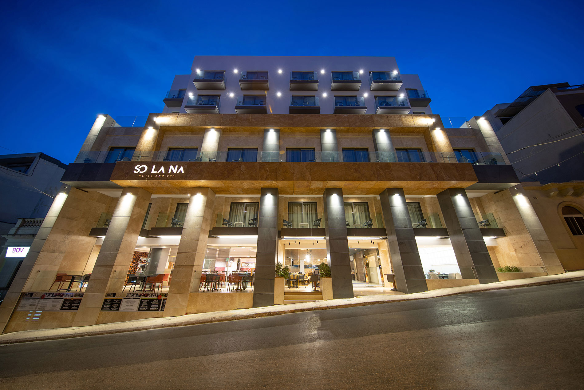 Solana front view